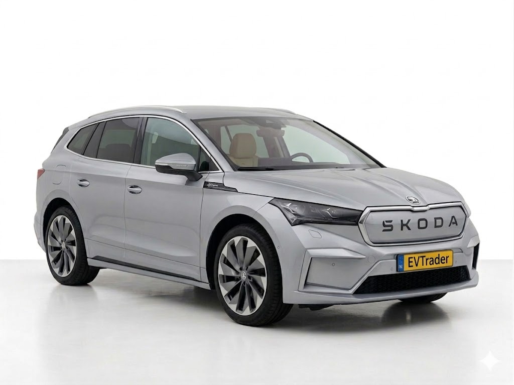 Zijaanzicht van elektrische Skoda Enyaq – Ontdek zakelijke Operational Lease opties bij EVTrader®