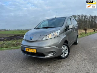 Nissan-E-NV200