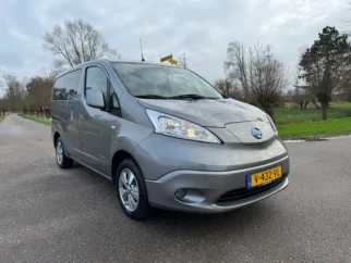 Nissan-E-NV200