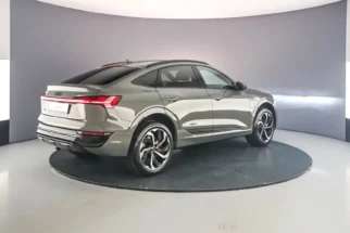 Audi-Q8 Sportback e-tron