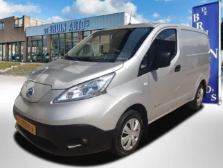 Nissan-E-NV200