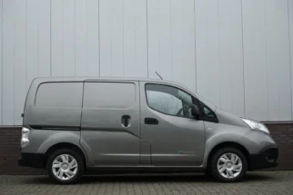 Nissan-E-NV200