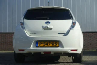 Nissan-Leaf