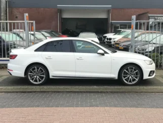 Audi-A4