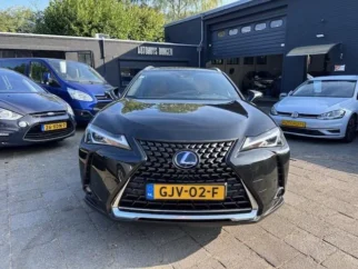 Lexus-UX