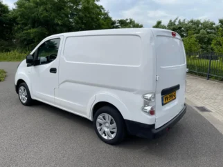 Nissan-E-NV200