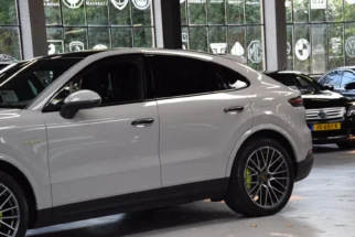 Porsche-Cayenne Coupé