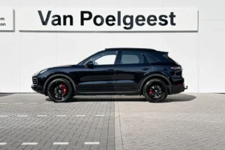 Porsche-Cayenne