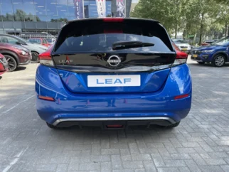 Nissan-Leaf