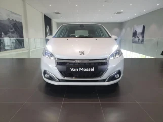 Peugeot-208