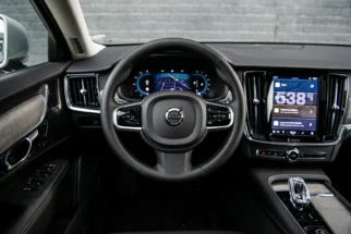 Volvo-V90