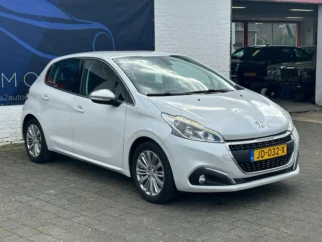 Peugeot-208