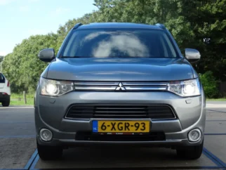 Mitsubishi-Outlander