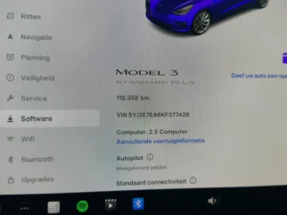 Tesla-Model 3