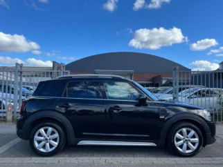 MINI-Countryman