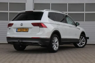 Volkswagen-Tiguan Allspace