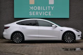 Tesla-Model 3