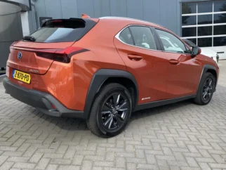 Lexus-UX