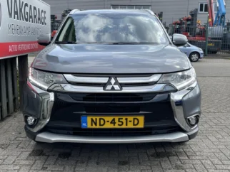 Mitsubishi-Outlander