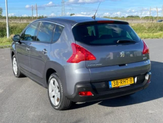 Peugeot-3008