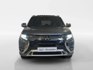 Mitsubishi-Outlander