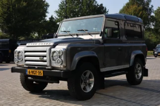 Land Rover-Defender