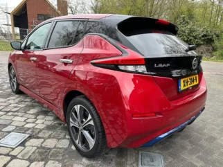 Nissan-Leaf