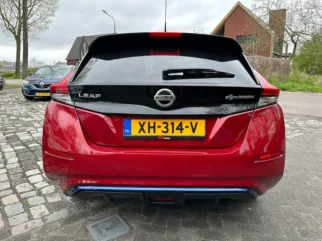 Nissan-Leaf