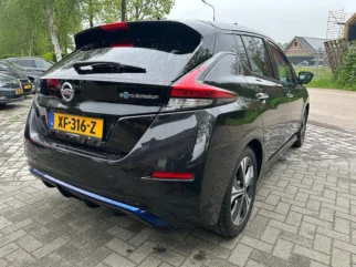Nissan-Leaf