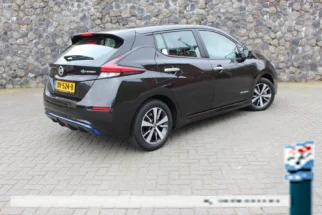 Nissan-Leaf