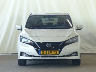 Nissan-Leaf
