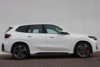 BMW-iX1