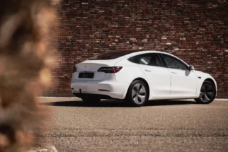 Tesla-Model 3