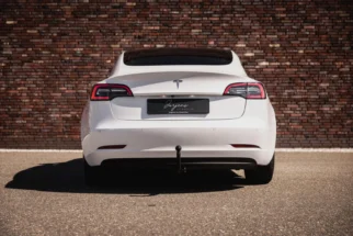 Tesla-Model 3