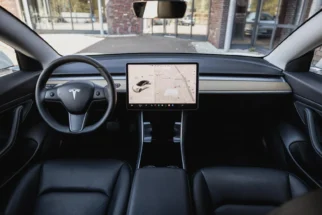 Tesla-Model 3