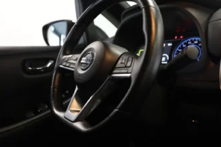 Nissan-Leaf