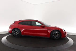 Porsche-Taycan Sport Turismo