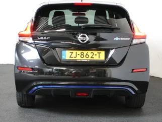 Nissan-Leaf