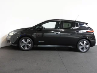 Nissan-Leaf