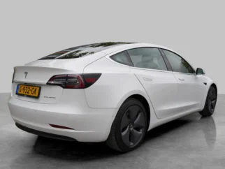 Tesla-Model 3