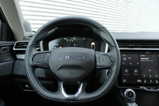 Lynk & Co-01
