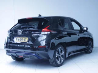 Nissan-Leaf