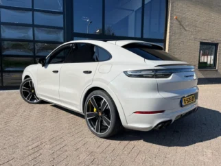 Porsche-Cayenne Coupé