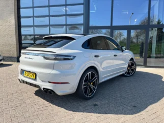 Porsche-Cayenne Coupé
