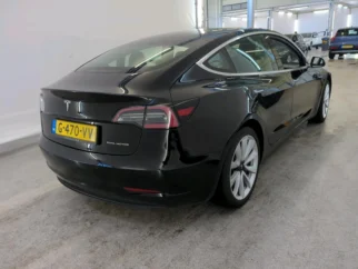 Tesla-Model 3