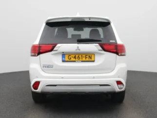 Mitsubishi-Outlander