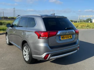 Mitsubishi-Outlander