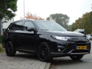 Mitsubishi-Outlander