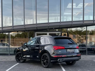 Audi-Q5