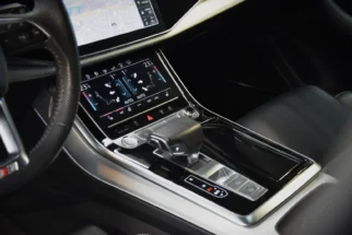 Audi-Q8